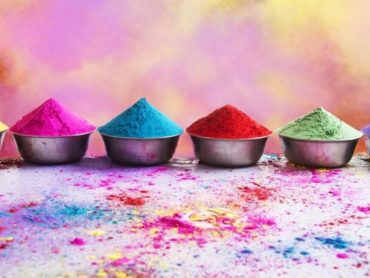 Why Should We Play Holi With Natural Colours?